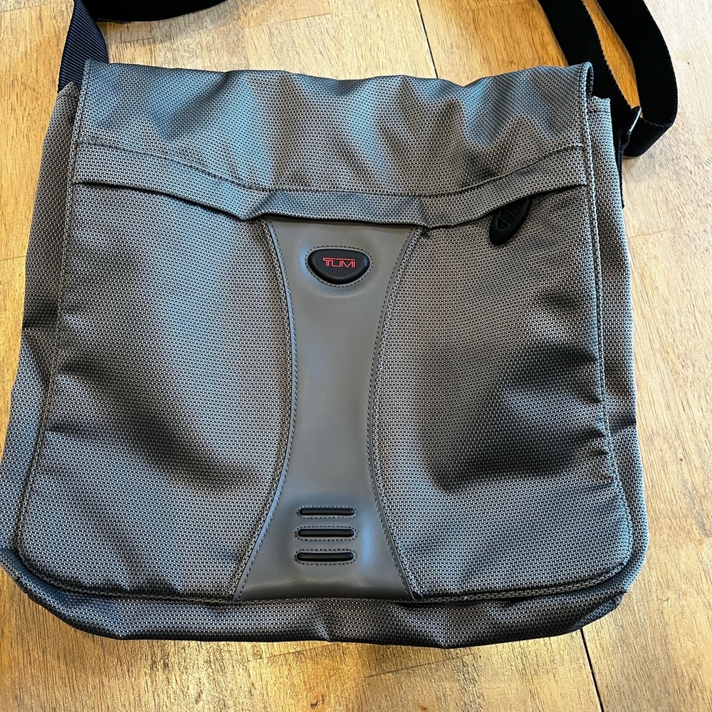 TUMI messanger bag